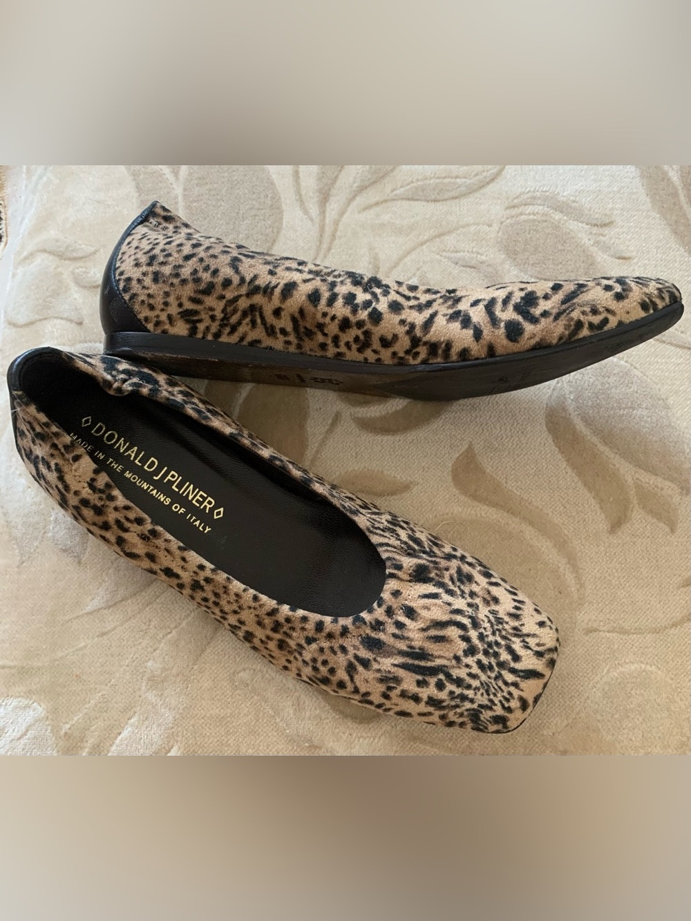 Donald J. Pliner Leopard-Print Ballet Flats in Tan and Black Size 6.5